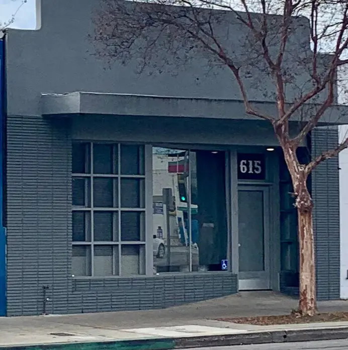 615 S Victory Blvd Burbank, CA 91502 - Photo 1