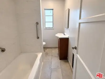 202 N Locust St, # 6, Inglewood, CA 90301 - photo 6