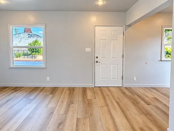 1344 W 107th St, Los Angeles, CA 90044 - Photo 1