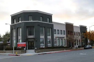 2956 E Colorado Blvd Pasadena, CA 91107 - photo 1