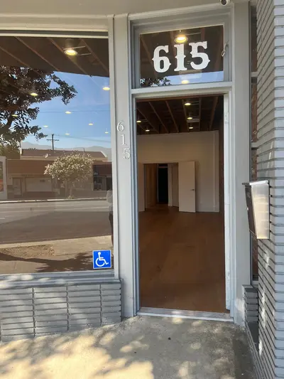 615 S Victory Blvd Burbank, CA 91502 - photo 6