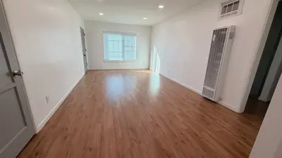 202 N Locust St. apt 9 - photo 2