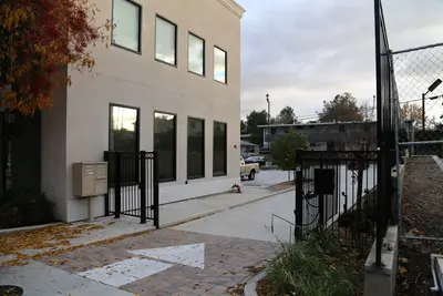 2956 E Colorado Blvd Pasadena, CA 91107 - photo 4