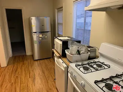 3866 Bentley Ave APT B, Culver City, CA 90232 - photo 5