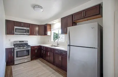 366 N Ave 51 - photo 6
